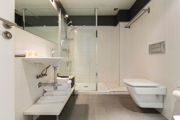 tuGuest Elvira Suites image 19