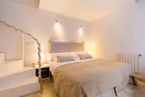 tuGuest Elvira Suites image 21