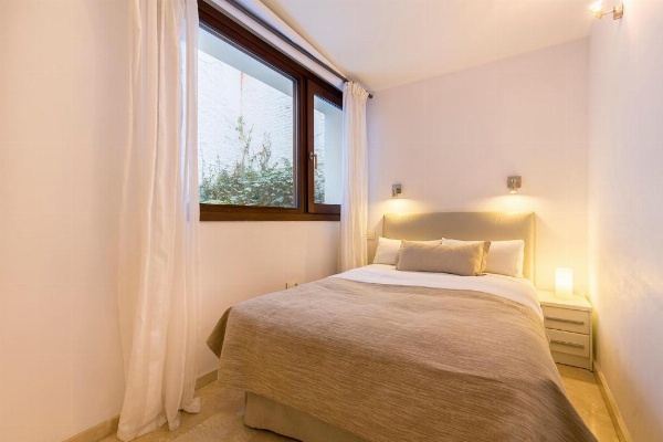 tuGuest Elvira Suites image 23