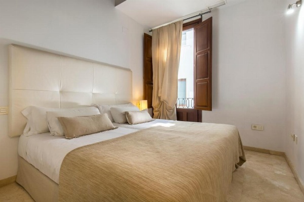 tuGuest Elvira Suites image 33