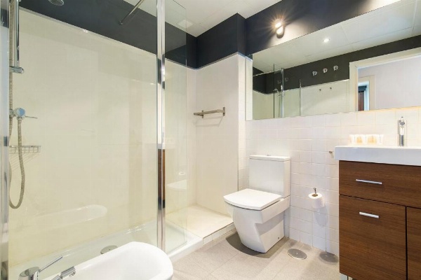 tuGuest Elvira Suites image 38