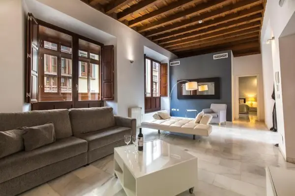 tuGuest Elvira Suites 6